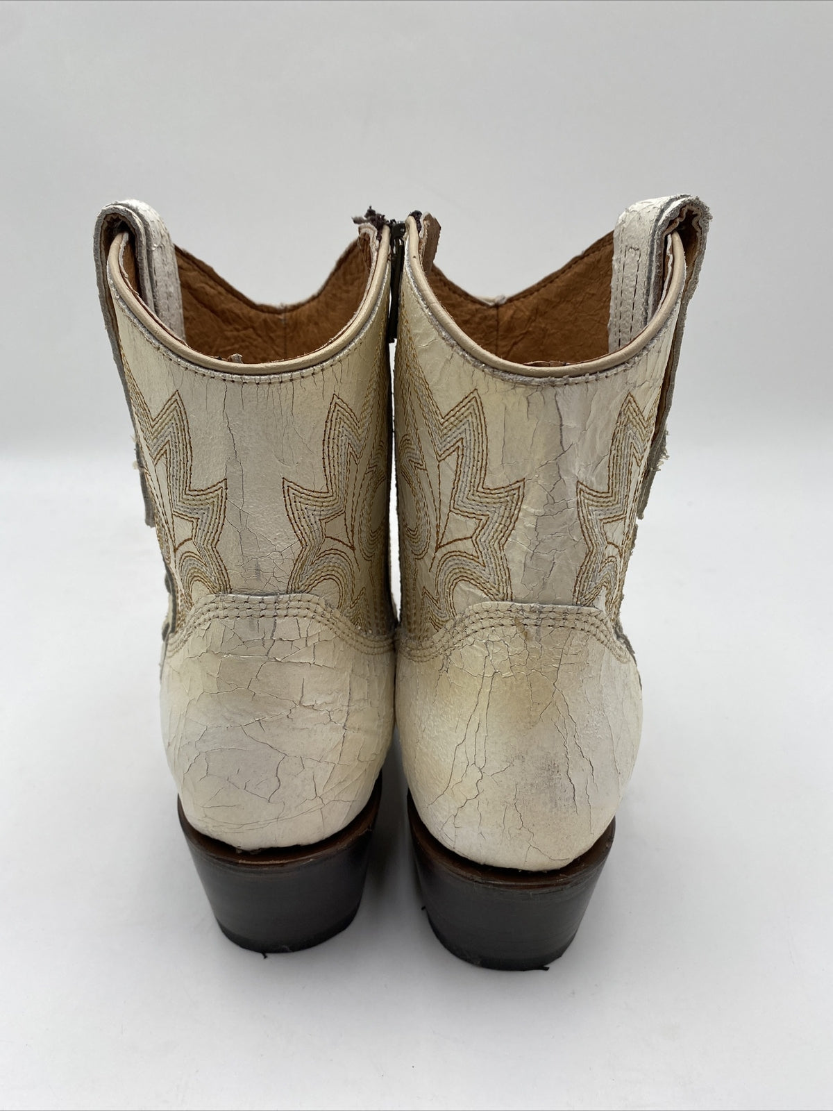 Circle G Women's Pearl Embroidered Ankle Bootie White Size 7M